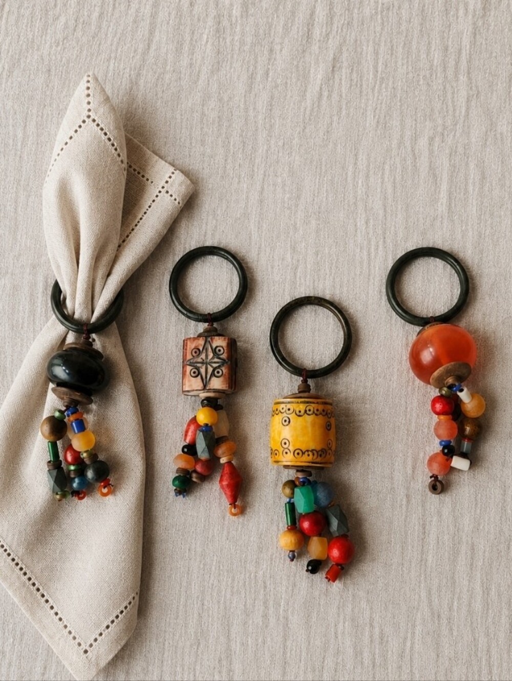 Set of 4 Four Beaded Beads Napkin Holders Rings Carved Resin Lucite Vintage EUC